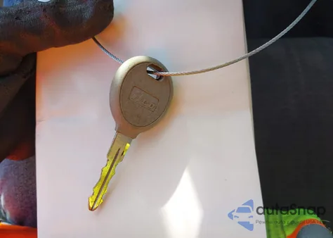 2004 Jeep Liberty Sport from USA, damaged, VIN 1J8GL48K14W323102